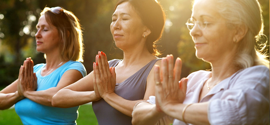 blog-featured-women_and_estate_planning_basics-1080x500 Women doing yoga