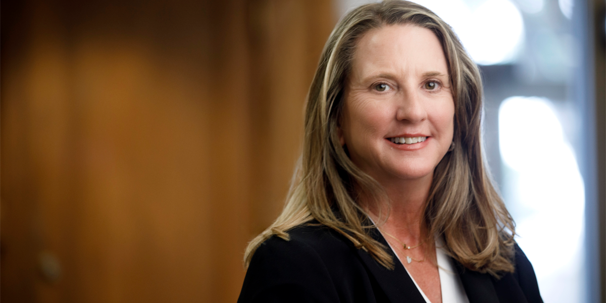 Donna Robson headshot